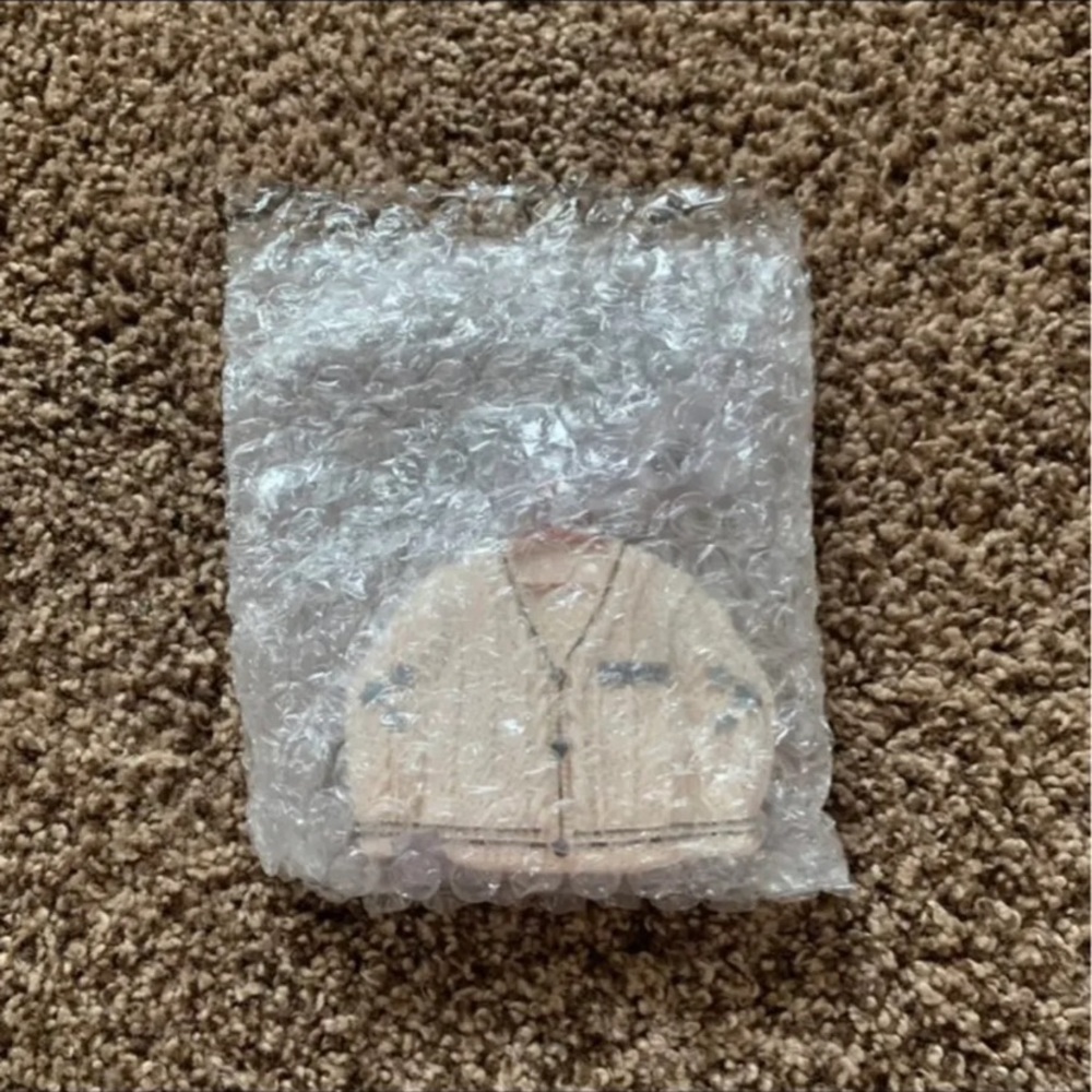 NEW Taylor Swift Cardigan Ornament - Picture 11 of 13